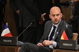 France says 'determined' to recognize Palestinian state