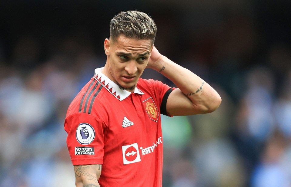 Antony at Man United looked lost