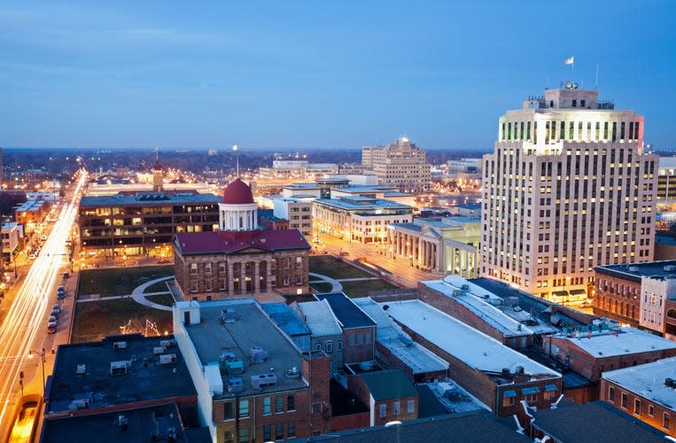 Image of Springfield, Illinois skyline at dusk
