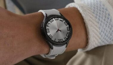 Amazon cuts £120 off Galaxy Watch that's 'Samsung at its best'