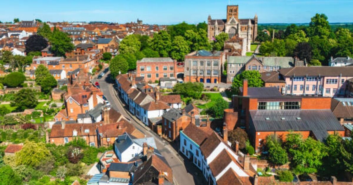 The most expensive UK city to live in outside of London where locals are priced out | UK | News