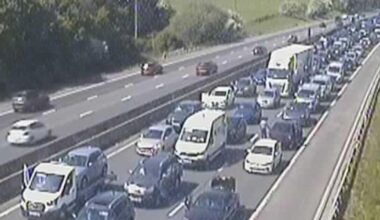 M4 traffic: Chaos on major UK motorway after 'serious' crash | UK | News