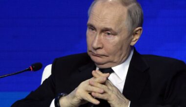 Russia economy meltdown as income tax to soar by 180% and businesses declare bankruptcy | World | News