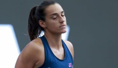 Tennis ace in 'unbearable pain' and relying on tablets makes statement | Tennis | Sport