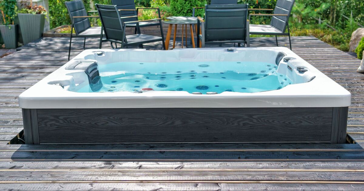 Family horrified after discovering what was in their hot tub | World | News