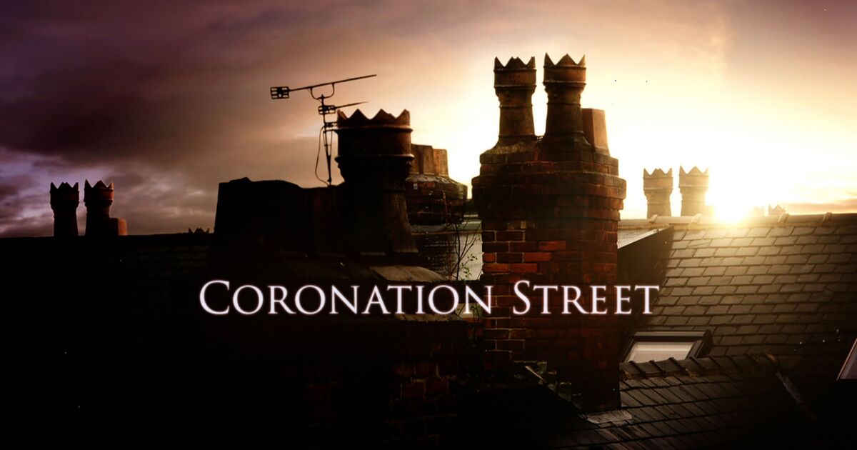 Coronation Street legend issues worrying health update after hospital dash | TV & Radio | Showbiz & TV