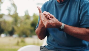 DWP offering £295 a month boost to those with pain in their joints | Personal Finance | Finance