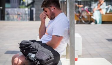 Households in England urged not to go outside between 11am and 3pm on Sunday | UK | News