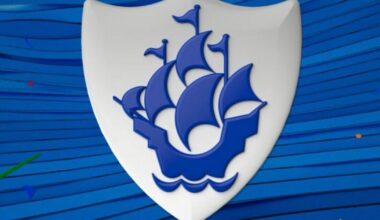 Topless Blue Peter icon flashed hot air balloon passengers while sunbathing | Celebrity News | Showbiz & TV