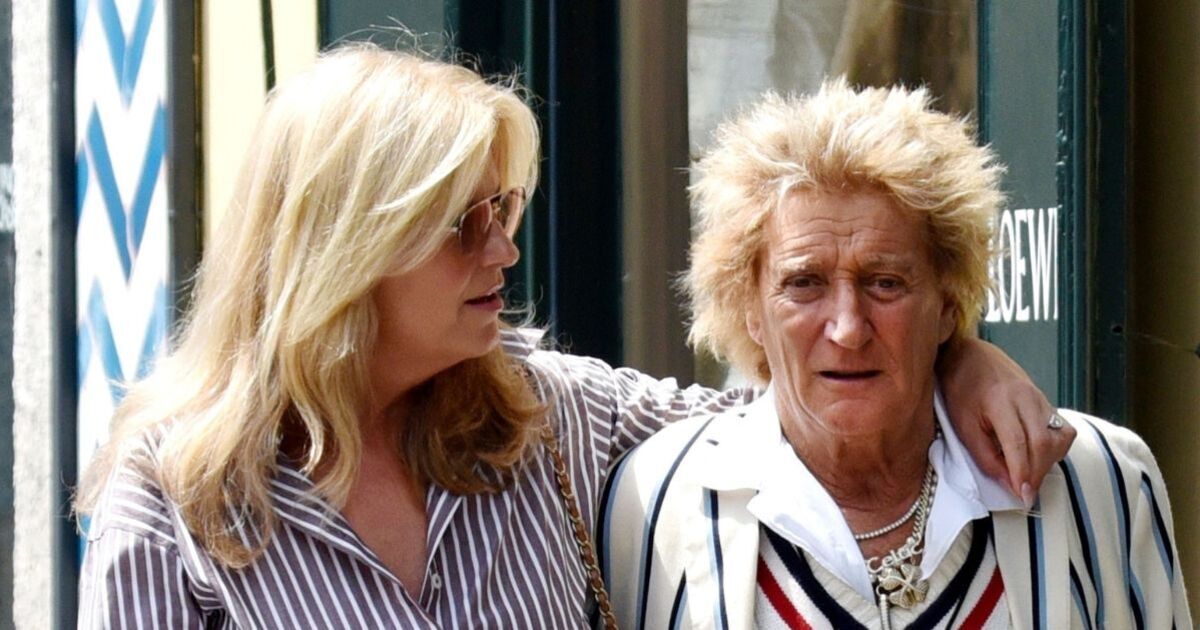 Rod Stewart issues health warning as he leans on Penny Lancaster in family snaps | Celebrity News | Showbiz & TV