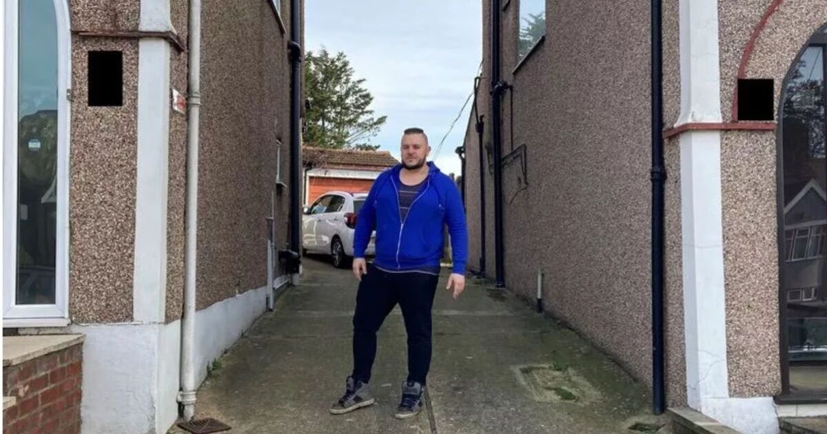 The bitter neighbour feud over driveway - for 1 crazy reason | UK | News