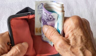 Six in 100 state pensioners underpaid last year as urgent warning issued | Politics | News