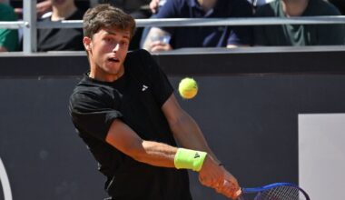 Tennis star slapped with huge penalty for spending too long on the toilet | Tennis | Sport