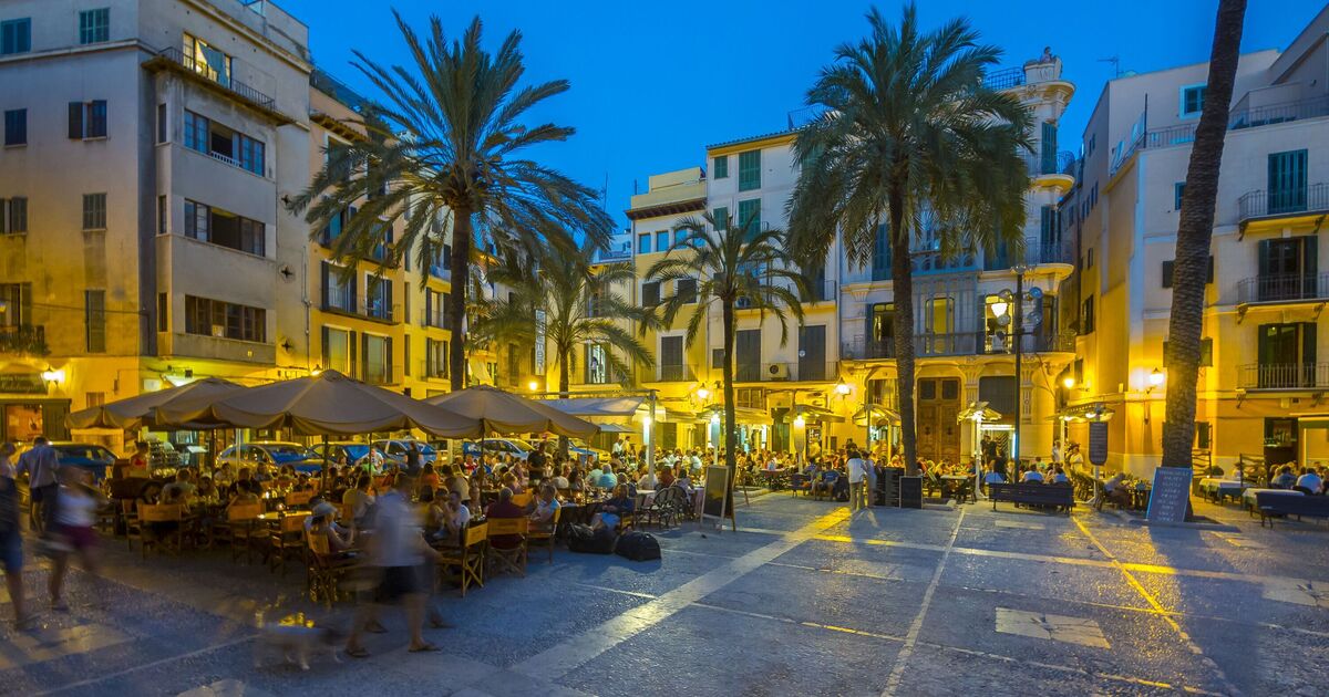 Despair in Spain as empty restaurants beg for tourists with sales 50% down | World | News