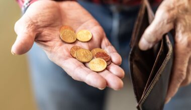 Worrying stats show many pensioners 'don't have enough money to last' | UK | News