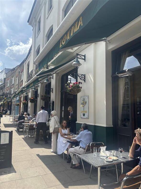 Outdoor seating at Lemonia