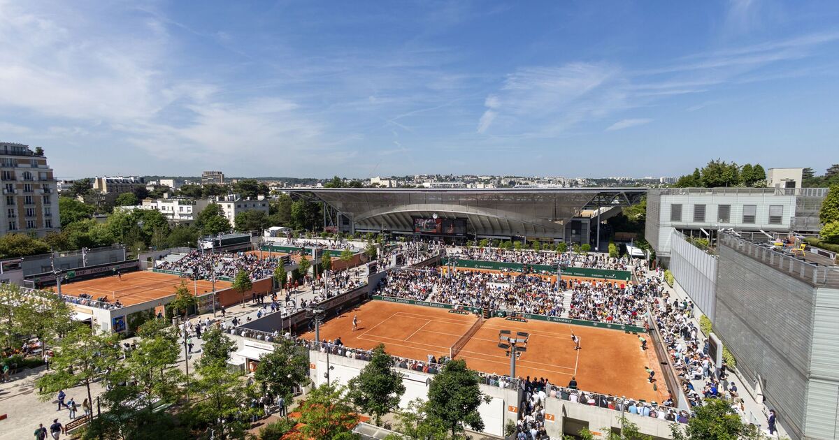 French Open LIVE: Raducanu makes decision over withdrawing as plane struck by lightning | Tennis | Sport