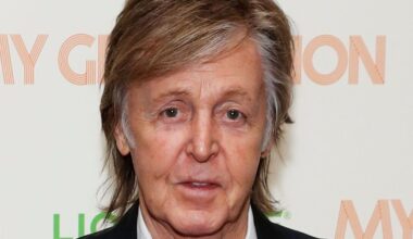 Paul McCartney's sweet gesture as he paid tribute to music legends | Celebrity News | Showbiz & TV