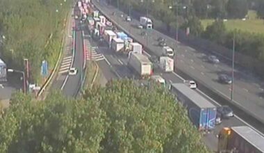 M25 traffic: Huge delays on major motorway after crash | UK | News