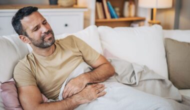 Sick Brits warned to 'stay home for 48 hours' as virus spreads | UK | News