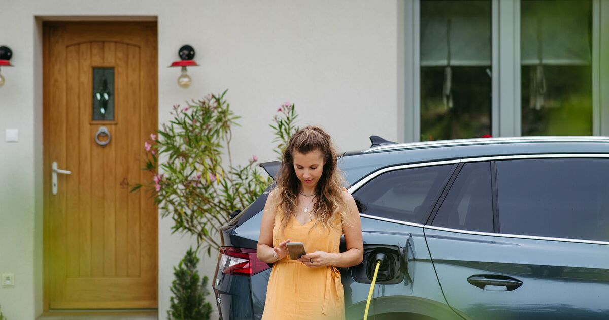 New car rule starting today applies to every driveway in England | UK | News