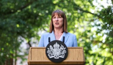 Rachel Reeves given two-word warning over economy | Politics | News