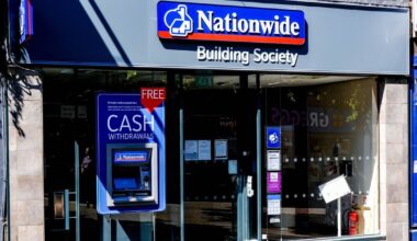 The Nationwide customers who won’t get £100 sent into accounts in June | Personal Finance | Finance