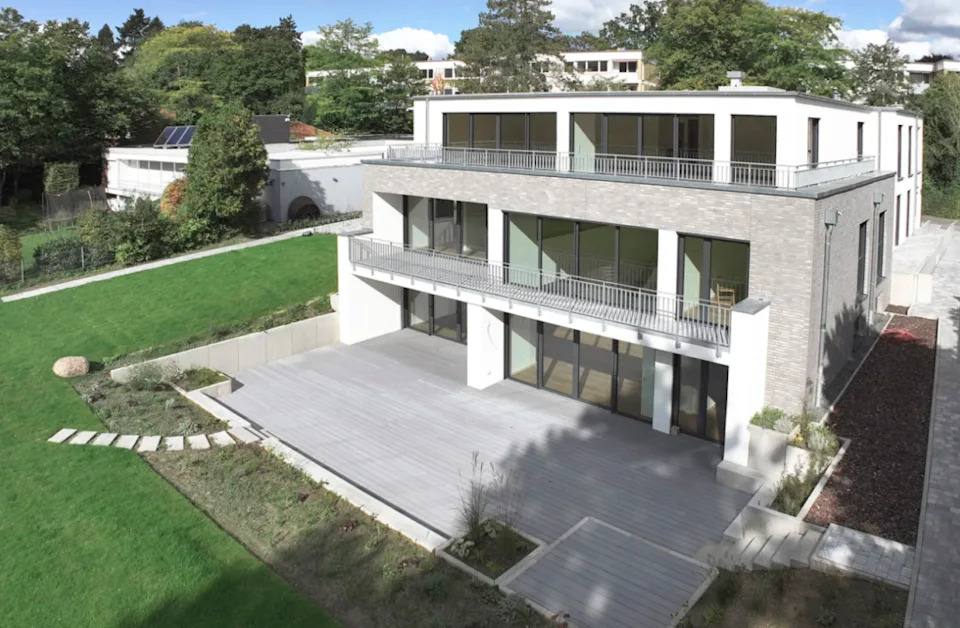 Per Mertesacker's villa