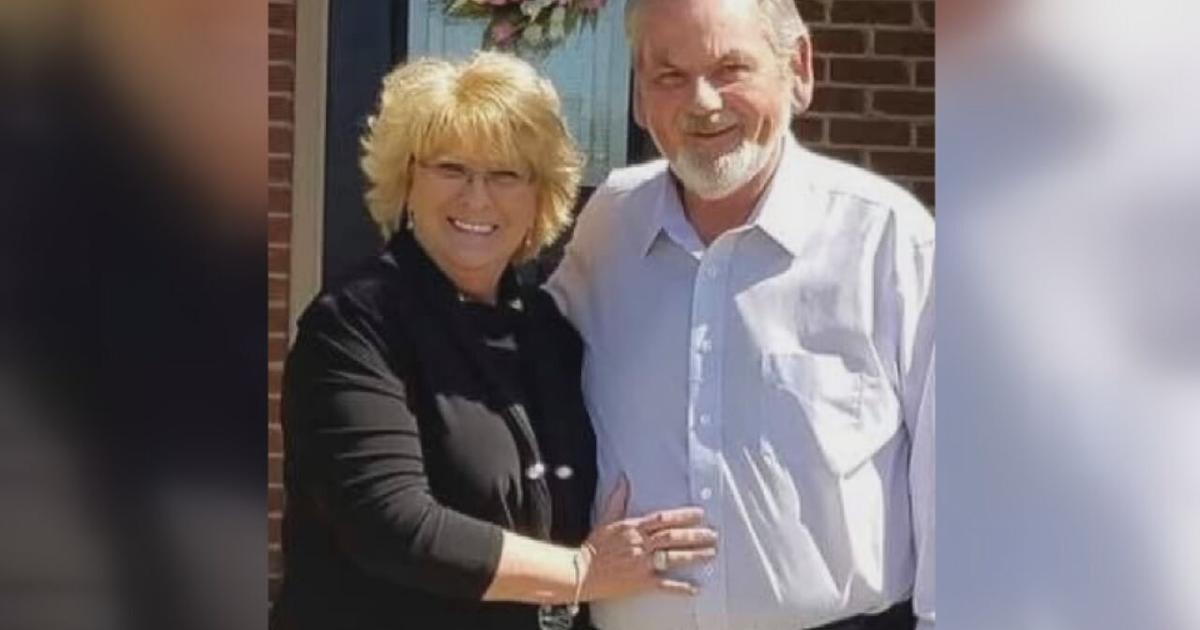 London, Kentucky, couple each lost an arm while holding each other during EF4 tornado | Local News