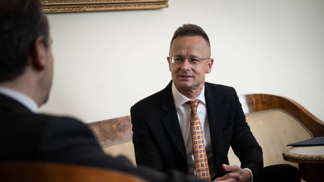 Hungarian foreign minister responds to Zelenskyy's criticism of EU accession veto
