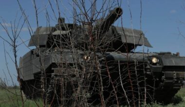 UK sends ''Ikea-style'' mock-ups of weapons to Ukraine to fool Russians