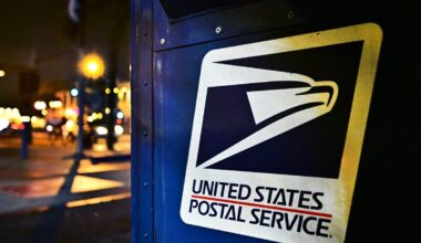 Are banks, post offices, UPS, FedEx open or closed Memorial Day 2025?