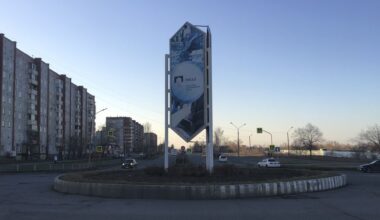 Exclusive-Russia's major exporters cut rail cargo volumes as economy slows, document shows