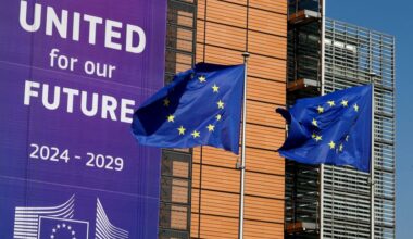 EU investors warn against deep data cuts in green rules review
