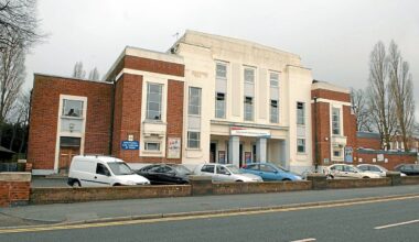 Supporting image for story: Health centre plan for shut historic Smethwick swimming pool