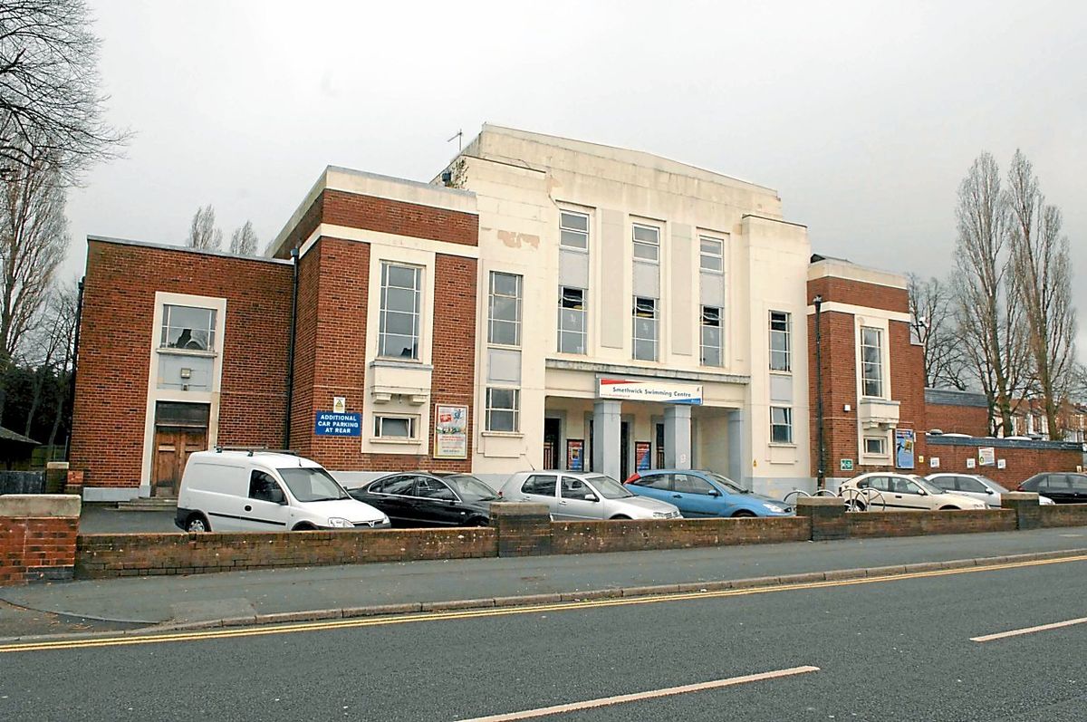 Supporting image for story: Health centre plan for shut historic Smethwick swimming pool