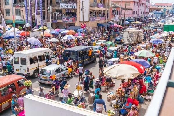 Ghanaians call traders out for refusing to reduce prices as cedi appreciates