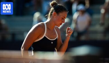 Marta Kostyuk shakes Daria Kasatkina's hand at Italian Open after defection from Russia to Australia