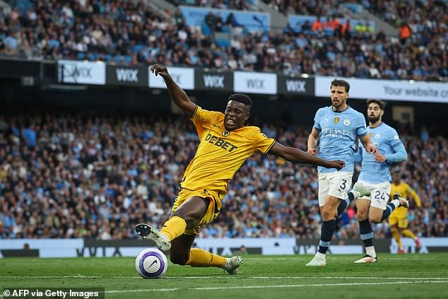 Wolves missed some huge chances, including when Marshall Munetsi failed to tap home