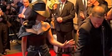 Met Gala 2025 live updates: Kim Kardashian scolds security guard after he causes her to take an awkward tumble