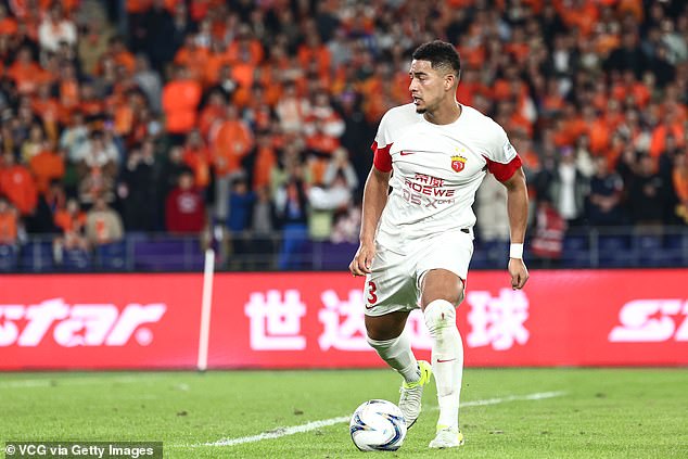 Browning controls the ball during the 2024 CFA Cup Final match between Shandong Taishan and Shanghai Port