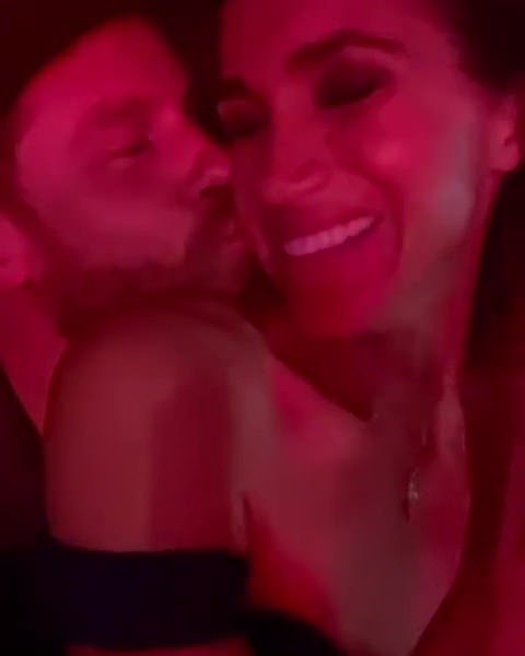 Harry giving Meghan a love felt peck on the cheek during the Beyonce Cowboy Carter tour in Los Angeles