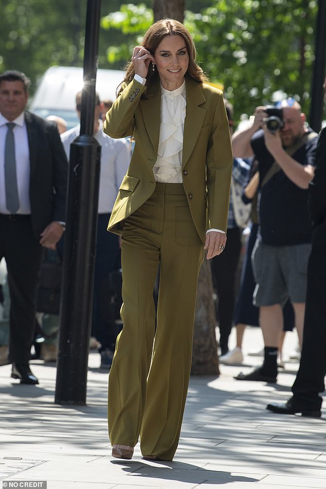 Catherine, 43, attended an event held by the British Fashion Council at London 's 180 Studios to celebrate the impact of young British creatives and the UK's thriving fashion industry, as well as recognise designers who are leading the way in sustainable practices and making a positive impact on the environment