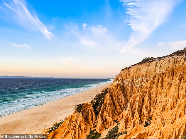 Stretching for 2.2km/1.3 miles, it's generally easy for holidaymakers to find a private spot on Gale Fontainhas' golden sand