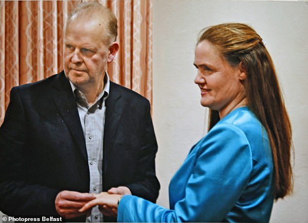 John was everything Mary Ann had always wanted in a husband ¿ handsome, intelligent, funny, rebellious ¿ and he was a fantastic father