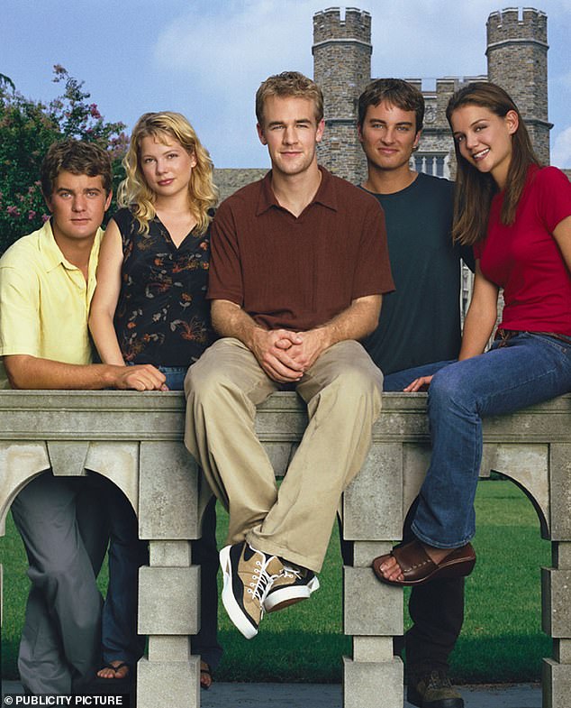 It's the one and only Kerr Smith, who famously played Jack McPhee in Dawson's Creek (second from right)