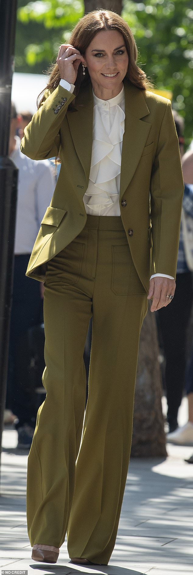 The Princess of Wales wears a £1,340 trouser suit by Victoria Beckham to present a design award