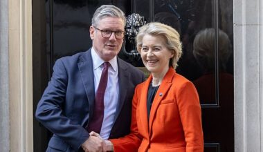 The Prime Minister is today set to sign an agreement at what has been dubbed his ¿Surrender Summit¿ that will mean Britain must once more follow EU laws and abide by its judges¿ rulings. Pictured: Keir Starmer with Ursula von der Leyen, President of the European Commission