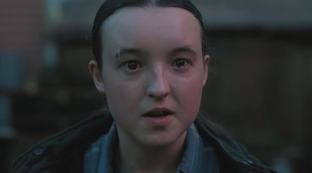 But as the years went on, Ellie started growing up and distancing herself from Joel, as he caught her on her 17th birthday kissing a girl, smoking weed and working on a tattoo