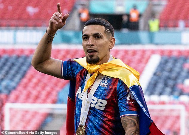 The duo agreed on Daniel Munoz at right back - who Carragher said would be 'perfect' for Manchester United, who like Crystal Palace play with a system using attacking wing backs